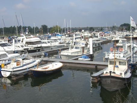 Roermond : Jachthaven an der Maas 